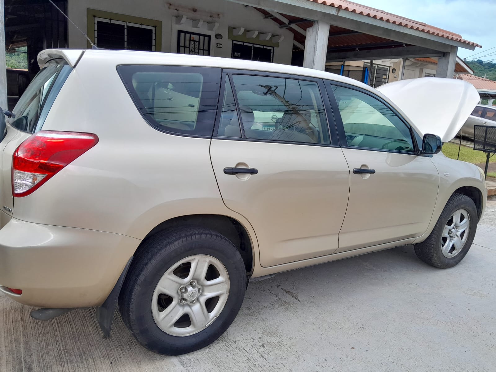 Vendo Toyota Rav4 2006 automática 5.000 Negociable